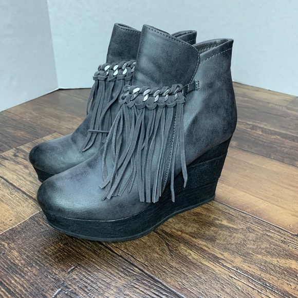 Sbicca Shoes - Sbicca boho fringe wedge Booties
